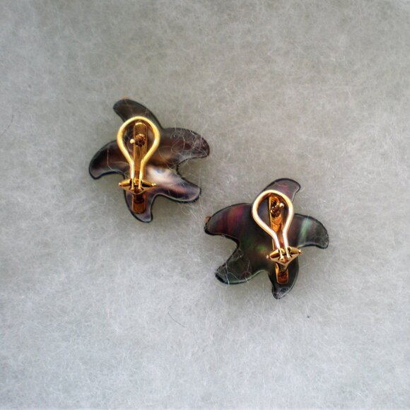 MAZ 14K Yellow Gold Abalone Black MOP Pearl Seastar Starfish Omega Back Earrings - Picture 6 of 8